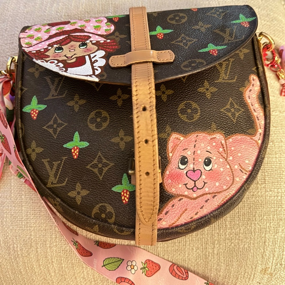 Louis Vuitton Black and Pink Crossbody Bag - Picture 6 of 12
